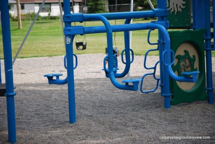 Tuxedo Park Community Centre Playground