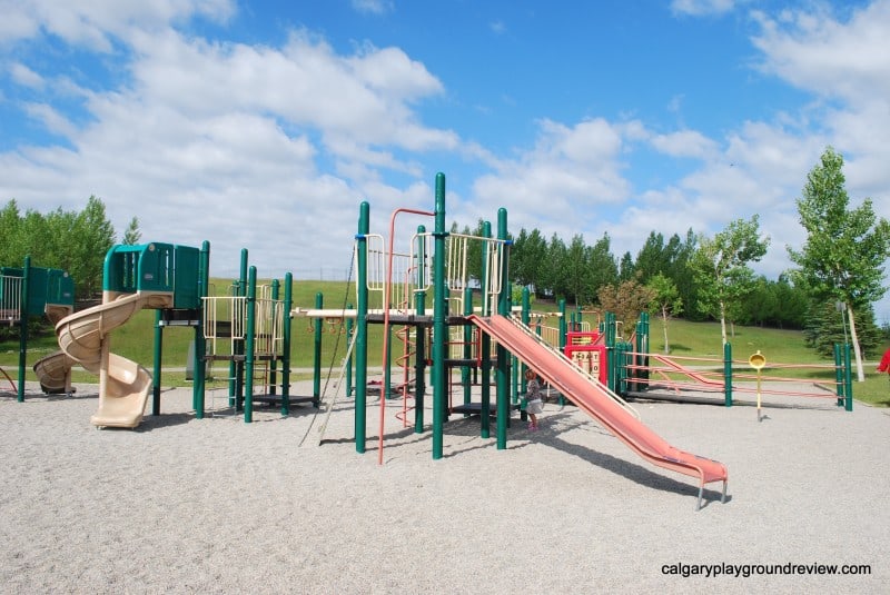 Elliston Park Playgrounds - calgaryplaygroundreview.com