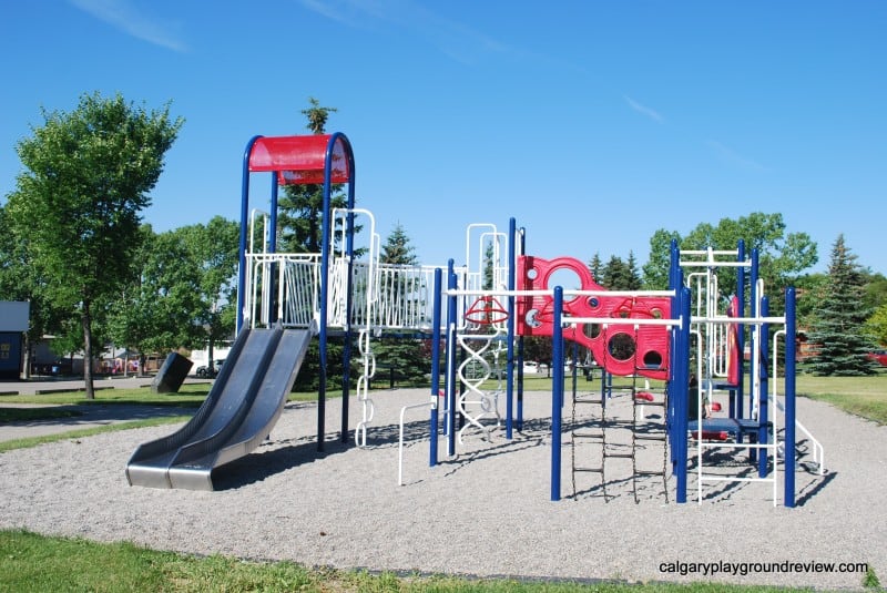 Albert Park–Radisson Heights Community Centre Playground ...