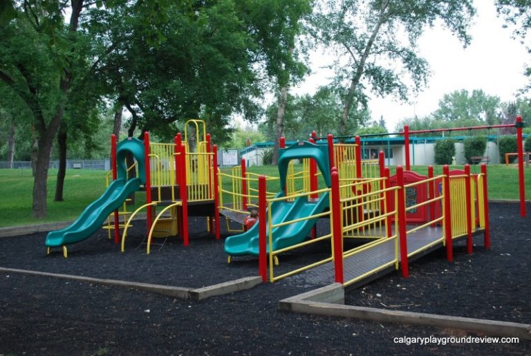 Stanley Park and Playgrounds - calgaryplaygroundreview.com
