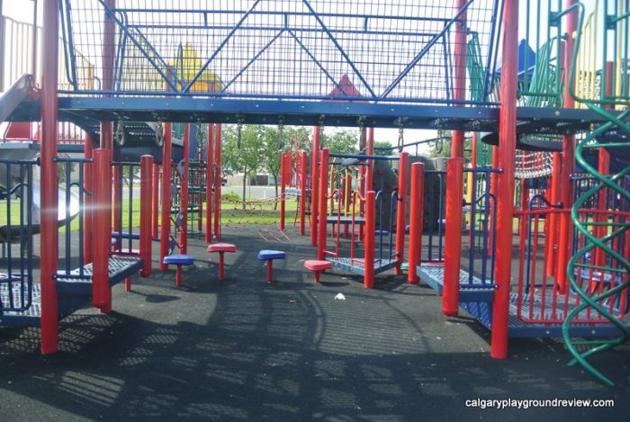 Applestone Park Playground - Applewood - calgaryplaygroundreview.com