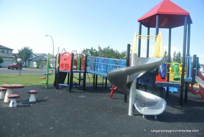 Applestone Park Playground - Applewood - calgaryplaygroundreview.com