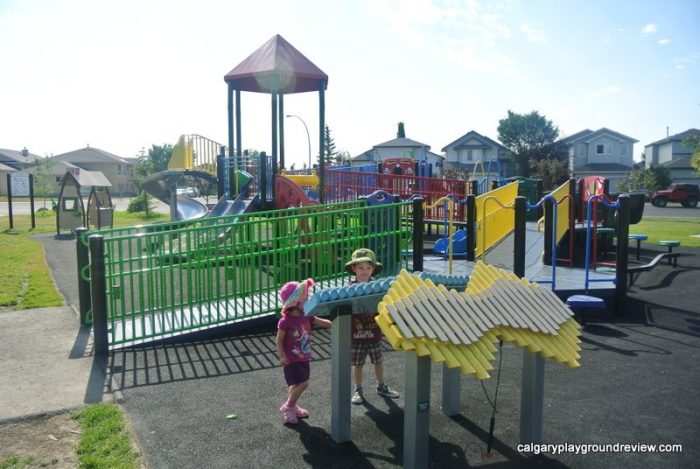 Applestone Park Playground - Applewood - calgaryplaygroundreview.com