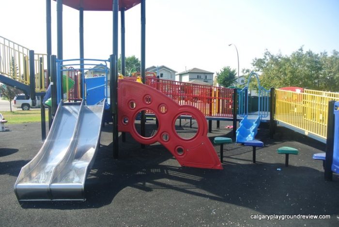 Applestone Park Playground - Applewood - calgaryplaygroundreview.com