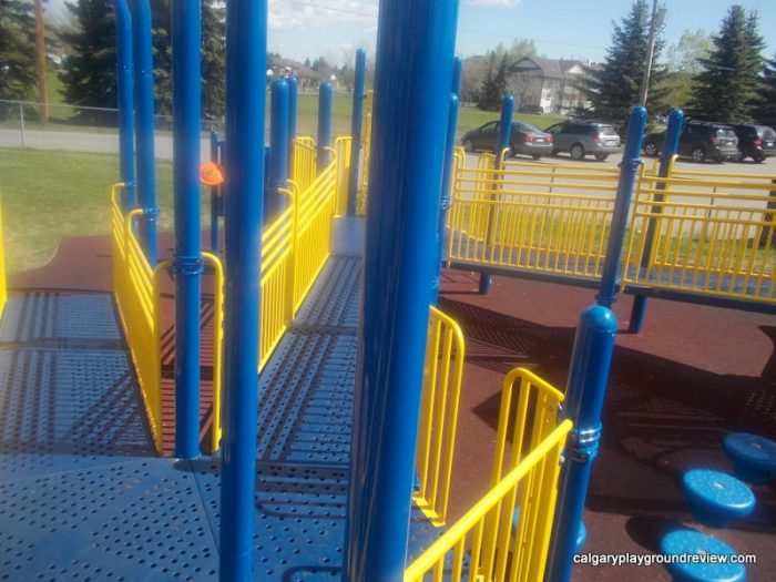 Poplar Rd Playground - calgaryplaygroundreview.com