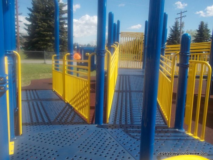 Poplar Rd Playground - calgaryplaygroundreview.com