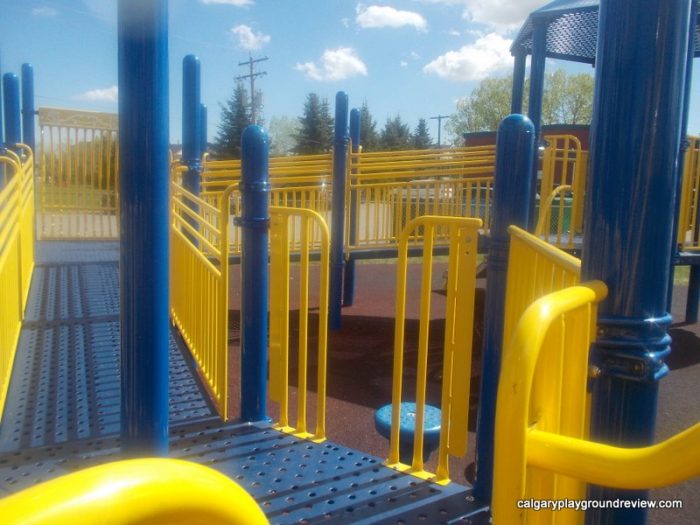 Poplar Rd Playground - calgaryplaygroundreview.com