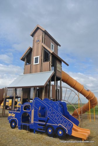 Irricana Grain Elevator Playground - calgaryplaygroundreview.com