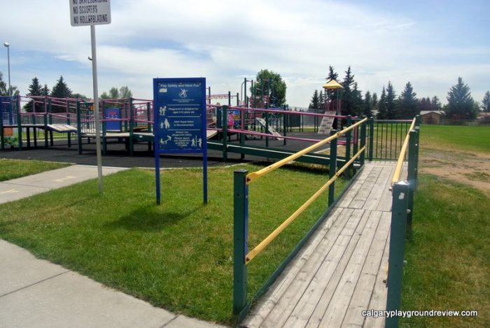 Haultain Memorial School - calgaryplaygroundreview.com