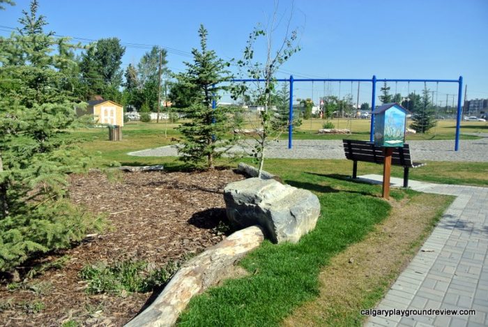 Col Walker School Playground - calgaryplaygroundreview.com