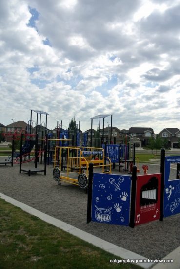 Tuscany Estates Playground - Calgary, AB - calgaryplaygroundreview.com