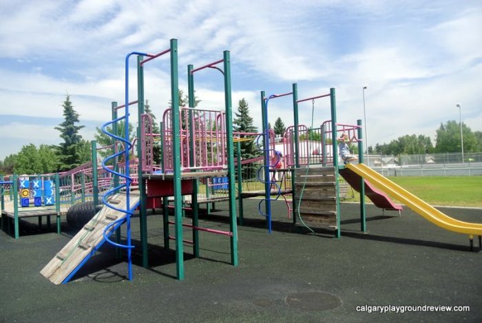 Haultain Memorial School - calgaryplaygroundreview.com