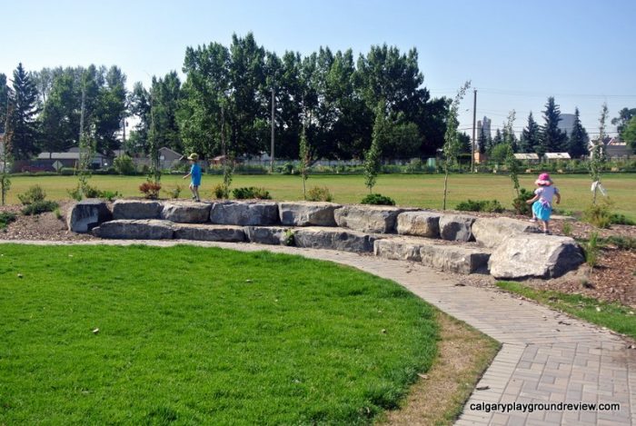 Col Walker School Playground - calgaryplaygroundreview.com