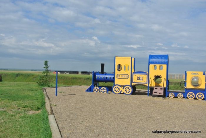 Irricana Grain Elevator Playground - calgaryplaygroundreview.com