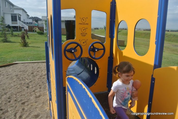 Irricana Grain Elevator Playground - calgaryplaygroundreview.com