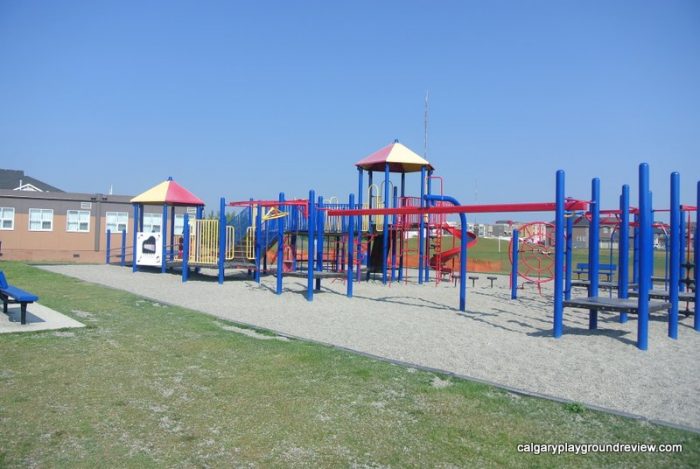 Joan of Arc School Playground - calgaryplaygroundreview.com