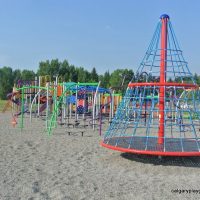 Colingwood School Playground - calgaryplaygroundreview.com