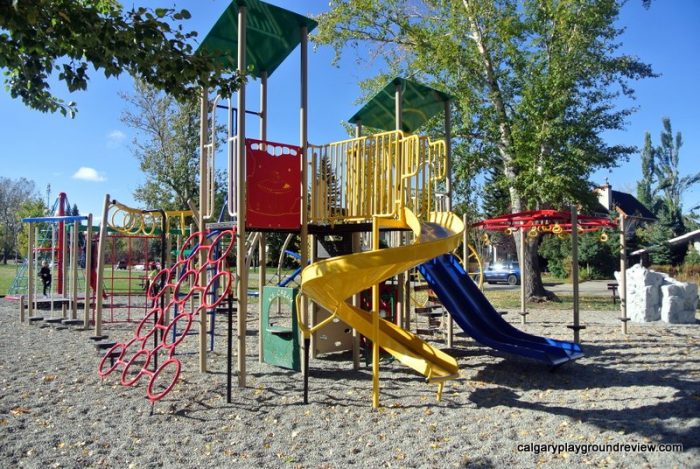 Westmount Playground - calgaryplaygroundreview.com