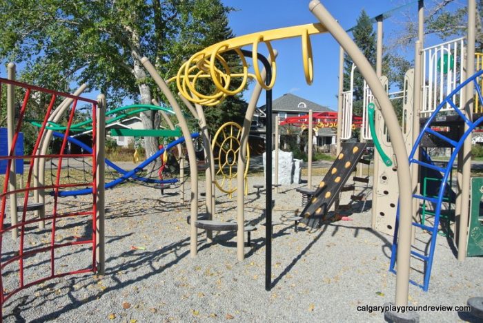 Westmount Playground - calgaryplaygroundreview.com