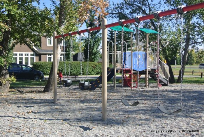 Westmount Playground - calgaryplaygroundreview.com