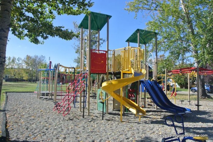 Westmount Playground - calgaryplaygroundreview.com