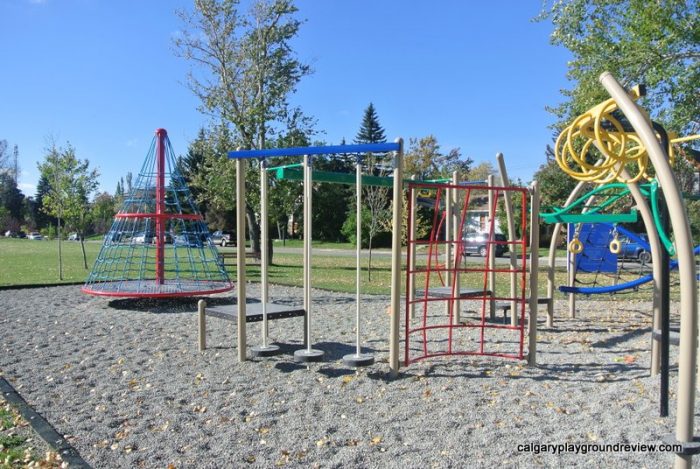 Westmount Playground - calgaryplaygroundreview.com