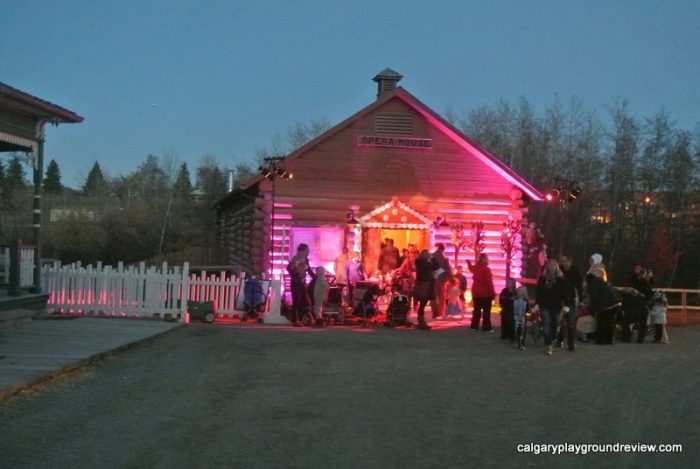 Ghouls' Night Out - Heritage Park Review - calgaryplaygroundreview.com