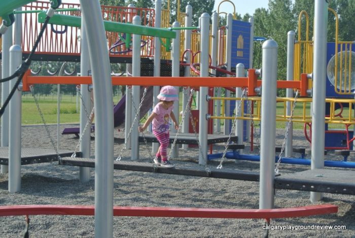 Colingwood School Playground - calgaryplaygroundreview.com