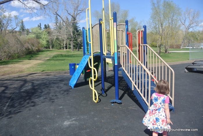 Riley Park Playground - calgaryplaygroundreview.com