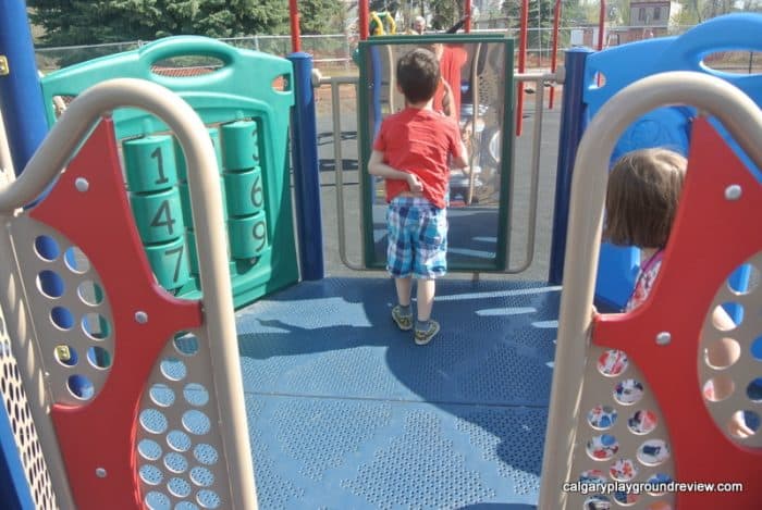 Riley Park Playground - calgaryplaygroundreview.com