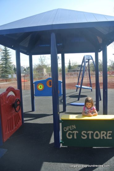 Riley Park Playground - calgaryplaygroundreview.com