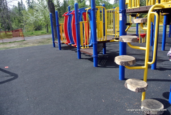 Bowness Park Playground - calgaryplaygroundreview.com