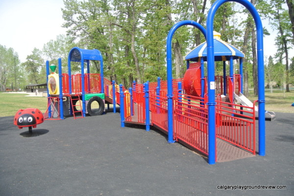 Bowness Park Playground - calgaryplaygroundreview.com