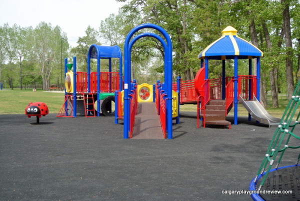 Bowness Park Playground - calgaryplaygroundreview.com