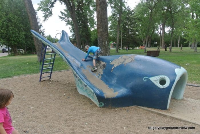 Medicine Hat Playgrounds, Parks and Spray Parks - Central Park Medicine Hat