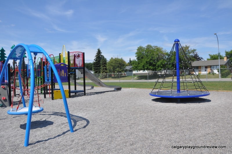 Maple Ridge School Playground - calgaryplaygroundreview.com