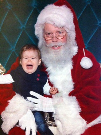A humorous (but helpful) guide to getting great pictures with Santa