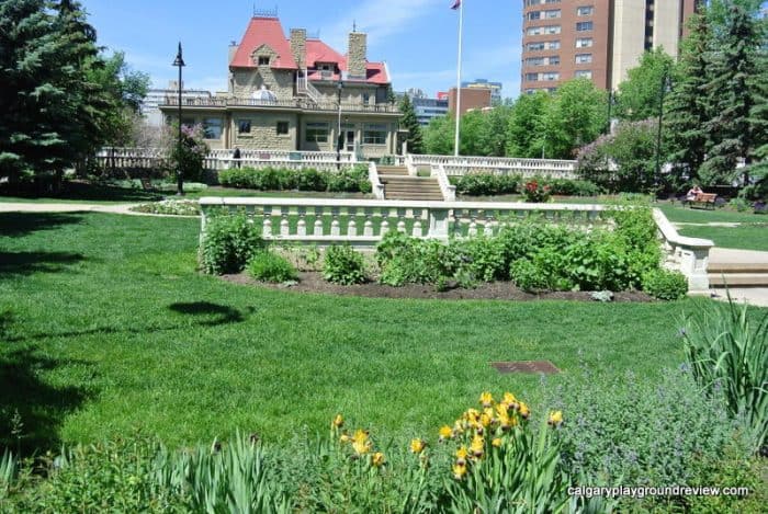 Lougheed House Gardens