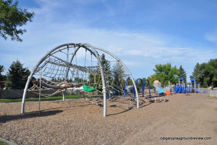 Broxton Park School Playground - Spruce Grove - Awesome Edmonton Playgrounds - North of the River 