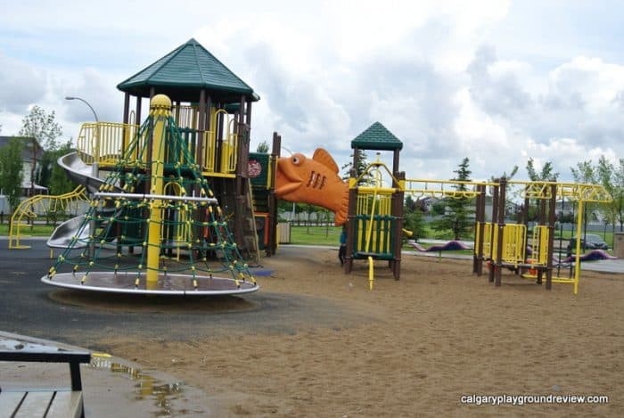 Hudson Park Playground - Awesome Edmonton Playgrounds - North of the River 