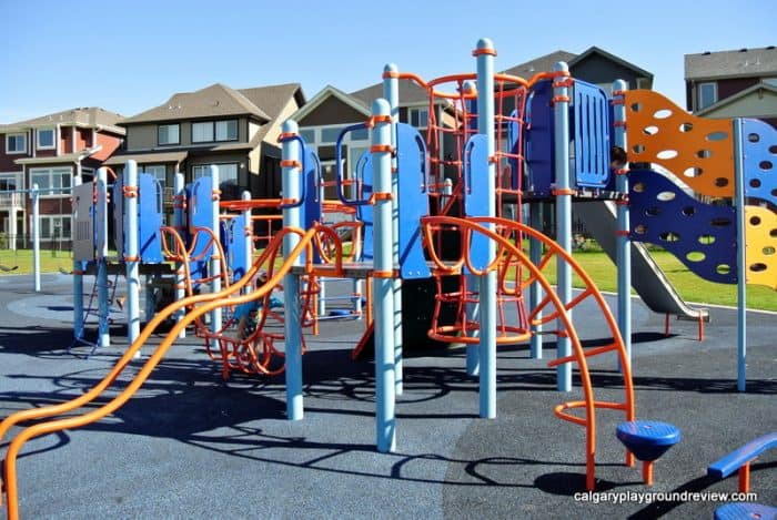 Auburn Bay Ave Pond Playground