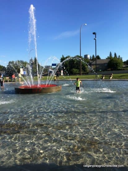 Drumheller fountain and wading pool