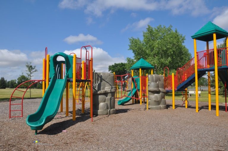 Awesome playgrounds in Montana - calgaryplaygroundreview.com