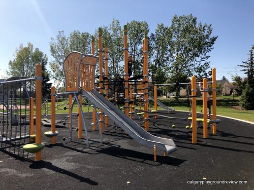 Harvest Park - Harvest Hills Orange Playground ...