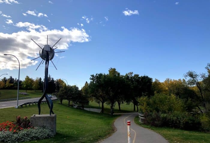 Entrance to Confederation Park from 10th street