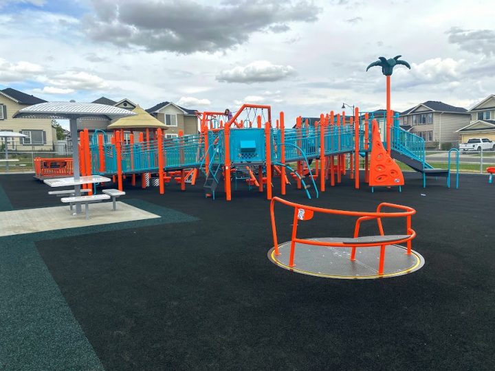 Calgary's Top 15 Playgrounds 2022 - Calgaryplaygroundreview.com